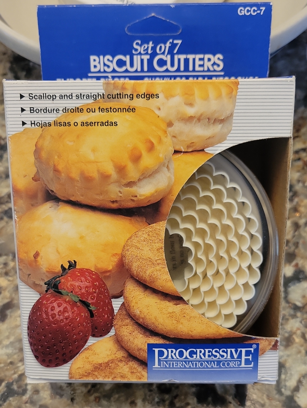 Progressive Set of 7 Biscuit Cutters - White